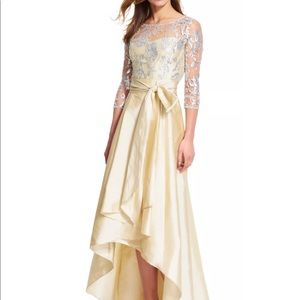 Adrianna Papell NWT gown light champagne gold 12